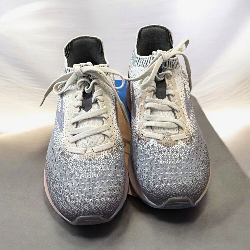 Brooks Levitate 2 Women’s Low Top Lace Up Mesh Running Sneakers Grey/Rose
